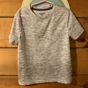 Size 6-7 Boys activewear T-shirt